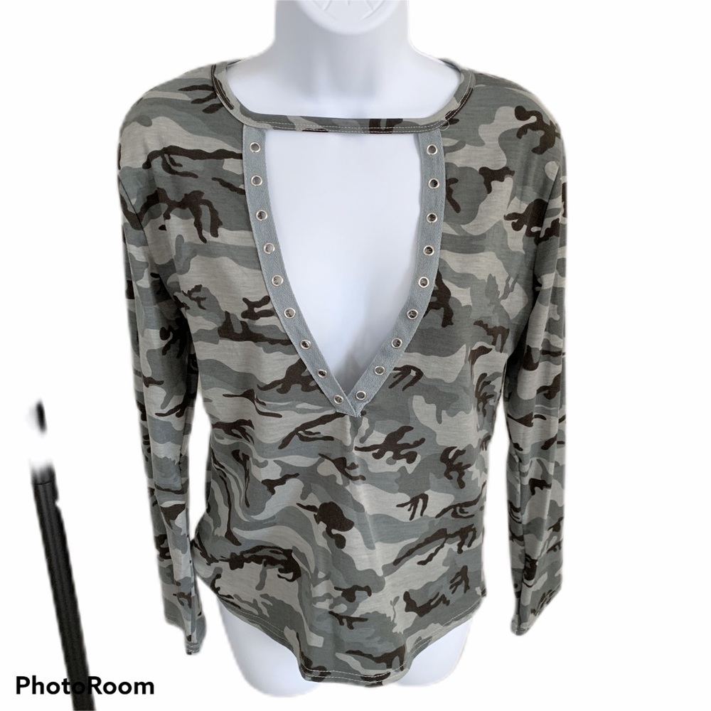 V Neck Gray Camouflage Top Shirt Blouse XL
